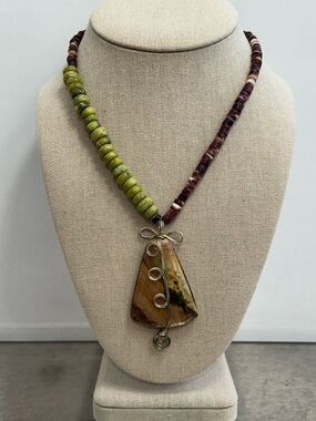 Handcrafted Green and Burgundy Stone Pendant Necklace